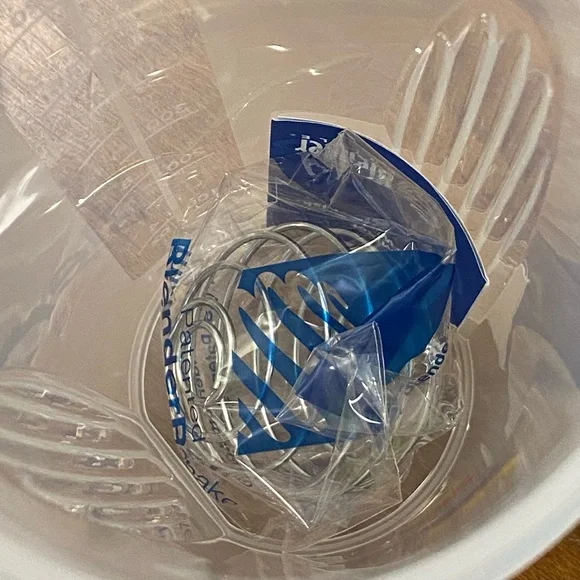 Thrive Life Blue Shaker Bottle - Picture 5 of 6